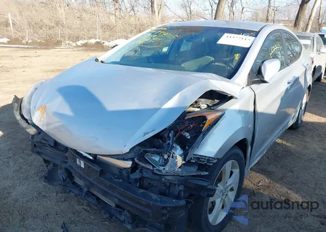 2013 Hyundai Elantra Gls z USA, uszkodzony, nr VIN KMHDH4AEXDU657765